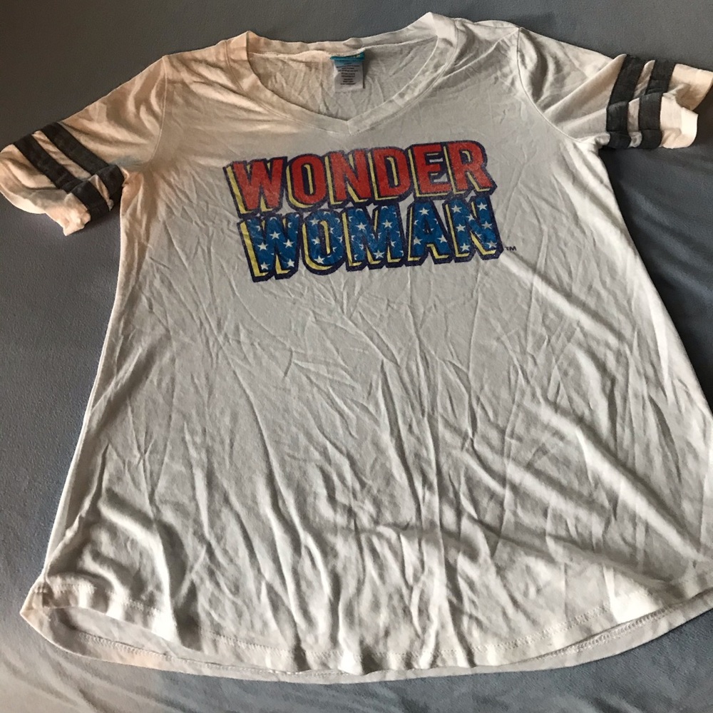 Tee shirt